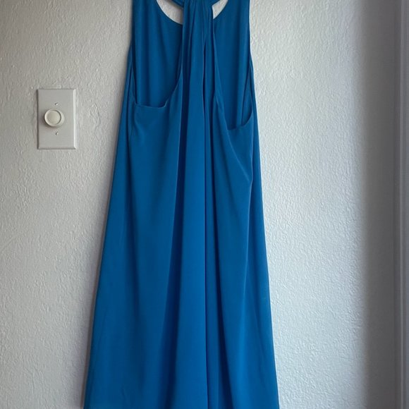 Alice + Olivia Blue Sleeveless Dress Cocktail Flowy Lightweight Racerback - Picture 6 of 6